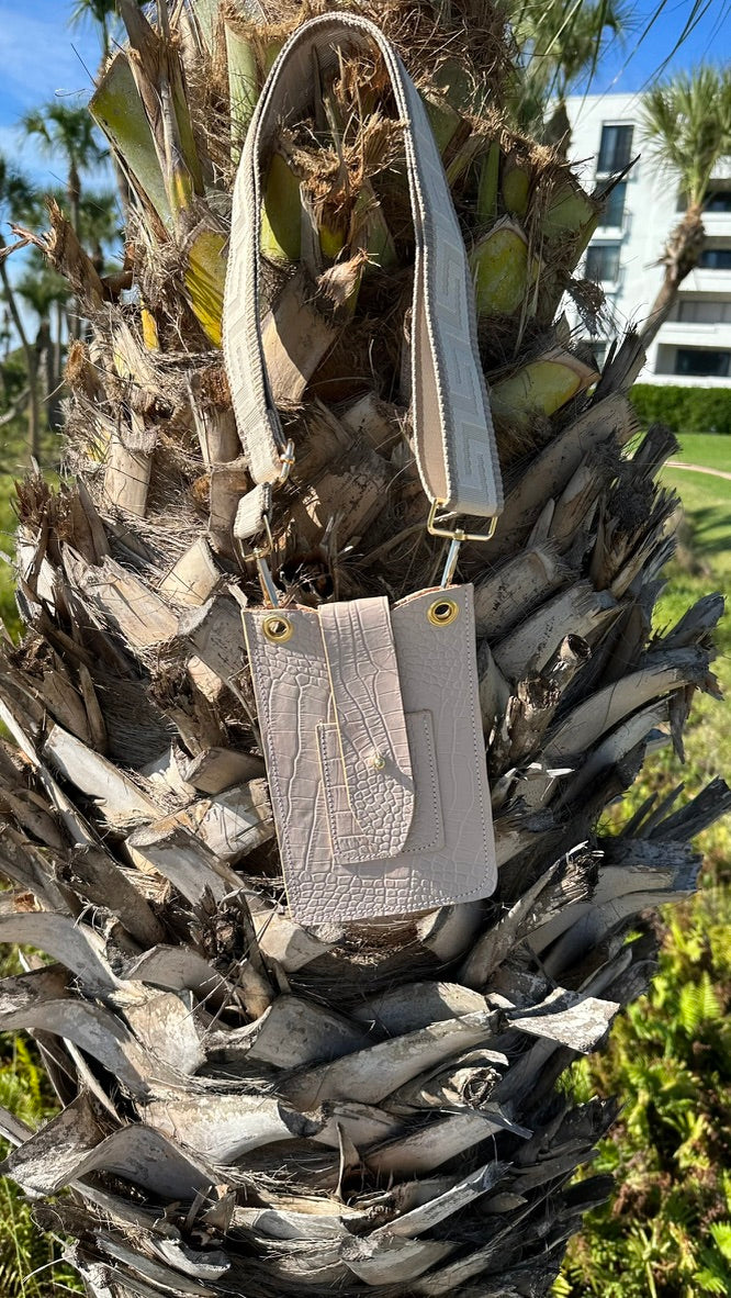 Classic Style Phone Pouch in Natural Alligator