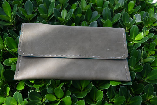 Eleanor Style Clutch in Smooth Green