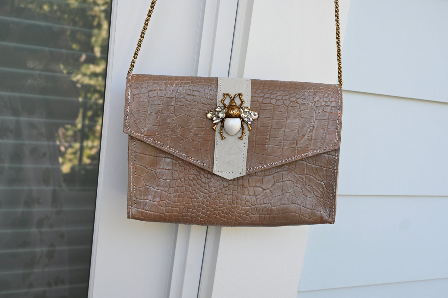 Katherine Style Handbag in Pearly Tan with Bee